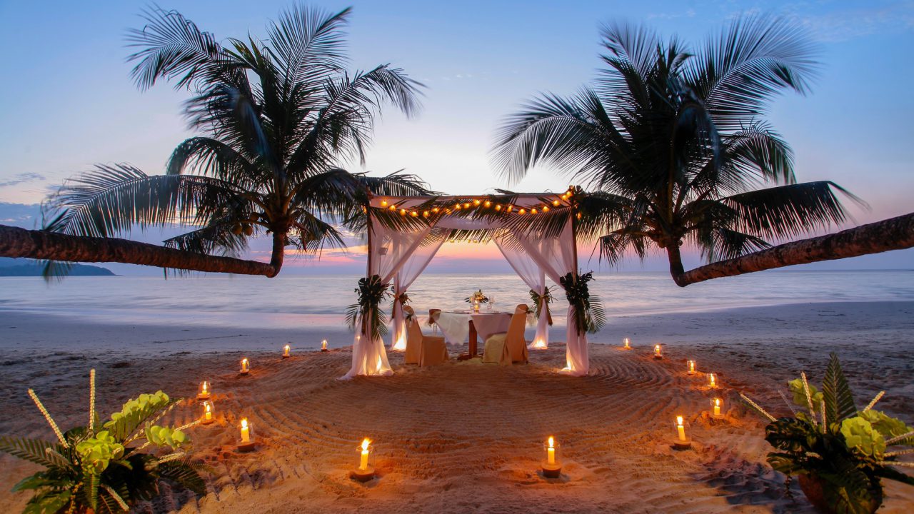 HIGH SEASON ROMANTIC BEACH DINNER -THE PERFECT ESCAPE FOR COUPLES ...